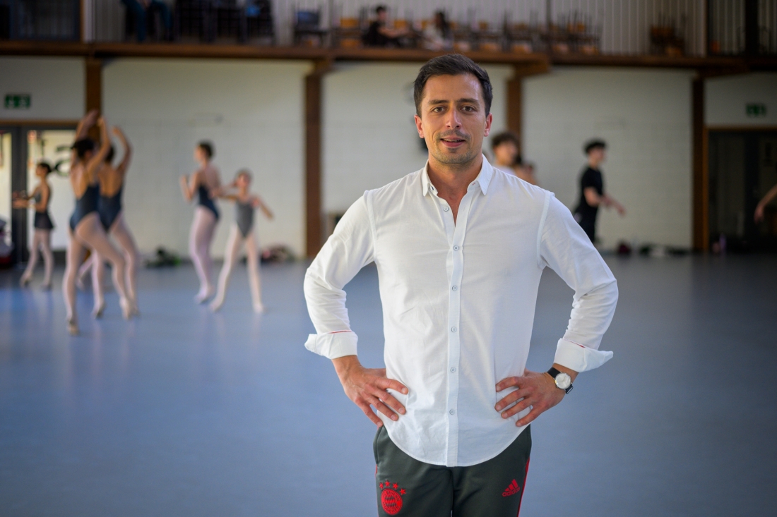 Color portrait of Philipp Knapp